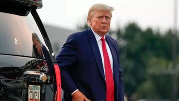 ترامپ گوشیهای آیفون و سامسونگ را تغییر میدهد ترامپ گوشیهای آیفون و سامسونگ را تغییر میدهد