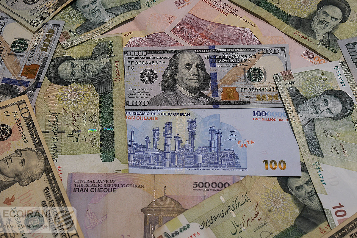 دلار ۱۰۰ هزار تومانی؛ سیگنال هشدار دهنده وضعیت اقتصاد دلار ۱۰۰ هزار تومانی؛ سیگنال هشدار دهنده وضعیت اقتصاد