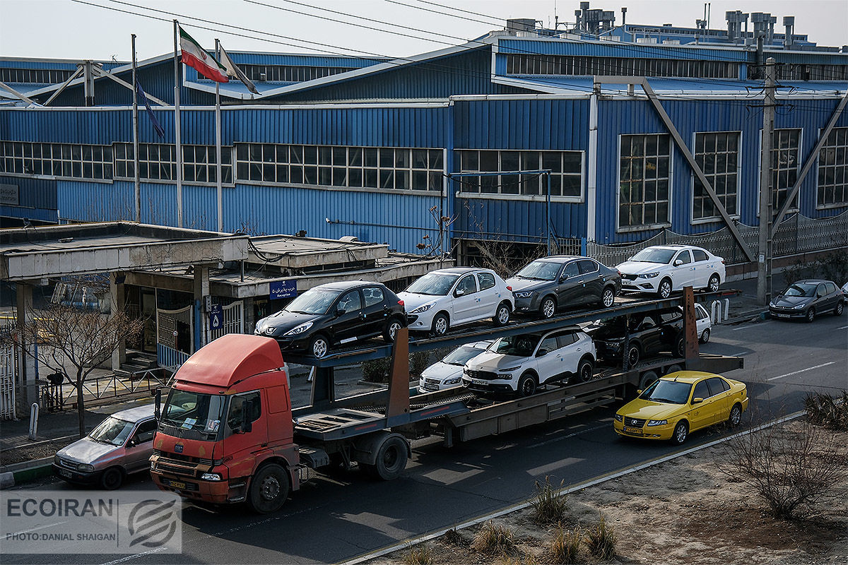 ایران خودرو از خجالت سایپا در آمد / بازار خودرو با نگرانی اخبار را دنبال می کند ایران خودرو از خجالت سایپا در آمد / بازار خودرو با نگرانی اخبار را دنبال می کند