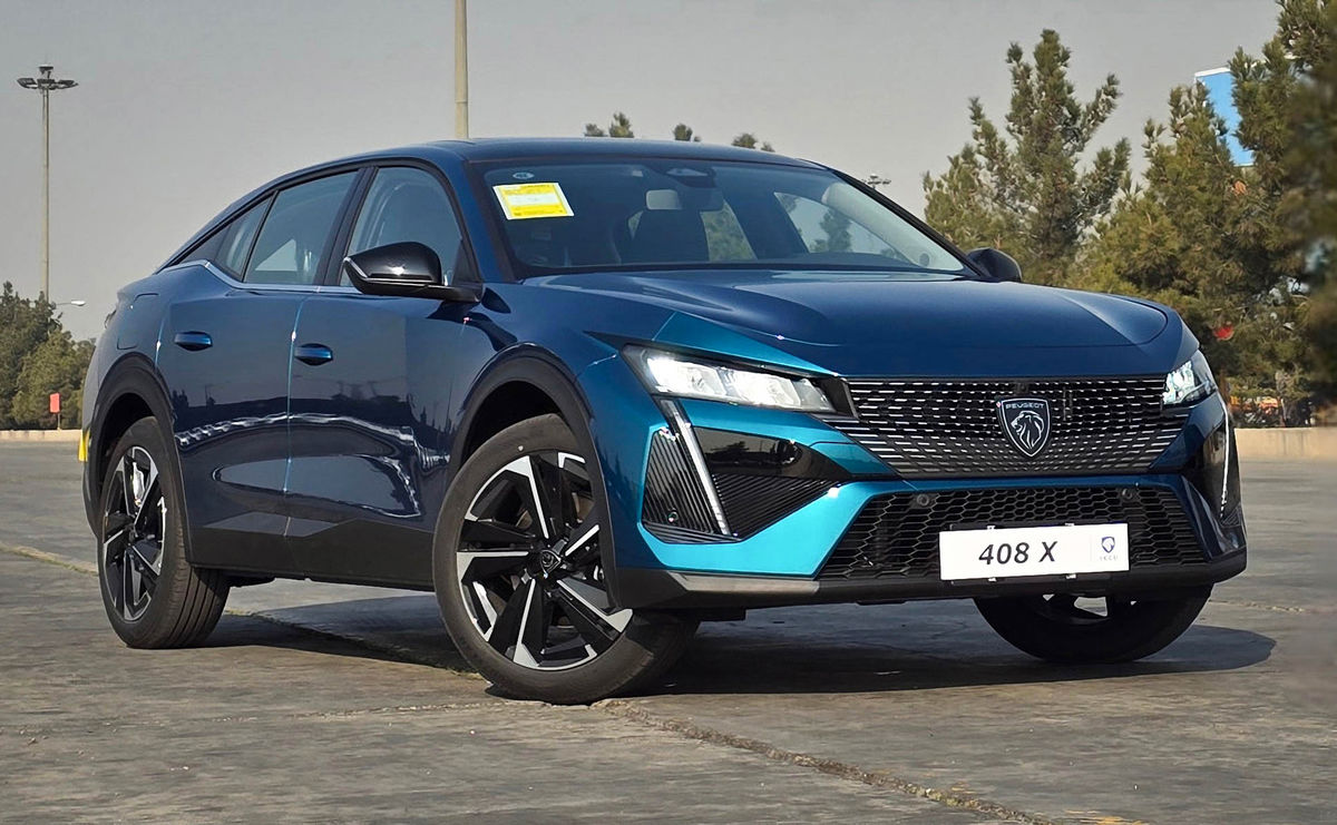 تعرفه ۱۰۰ درصدی خودروها فعلاً اجرایی نمیشود تعرفه ۱۰۰ درصدی خودروها فعلاً اجرایی نمیشود