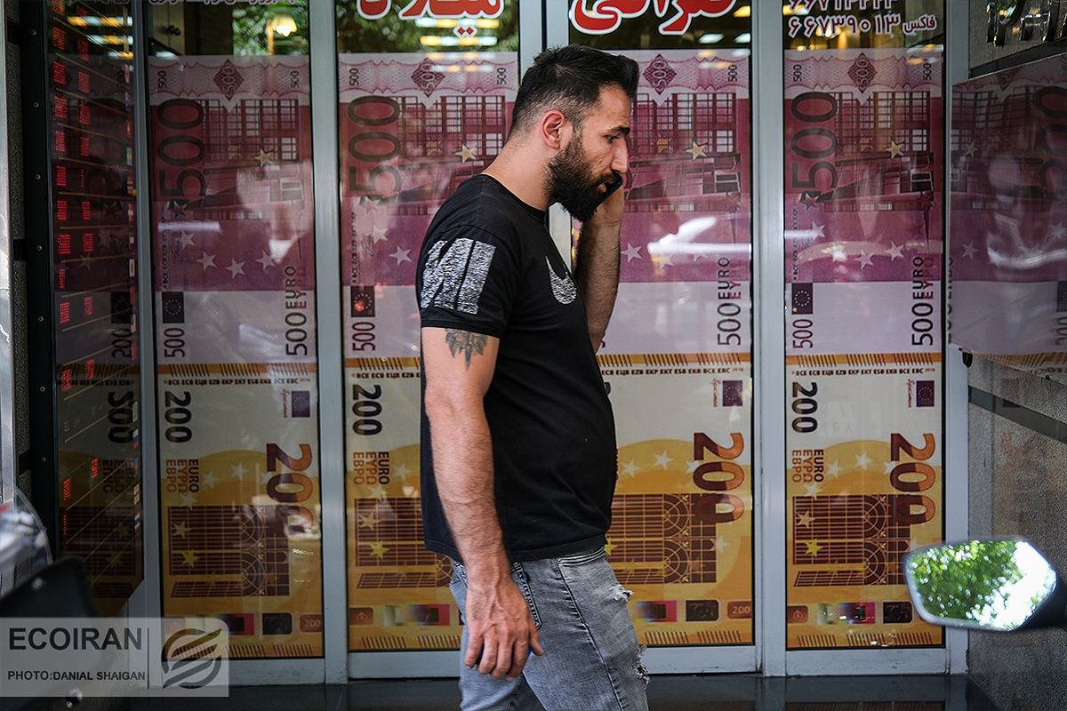 کاهش پشت خطی بازار ارز با موضع ترامپ