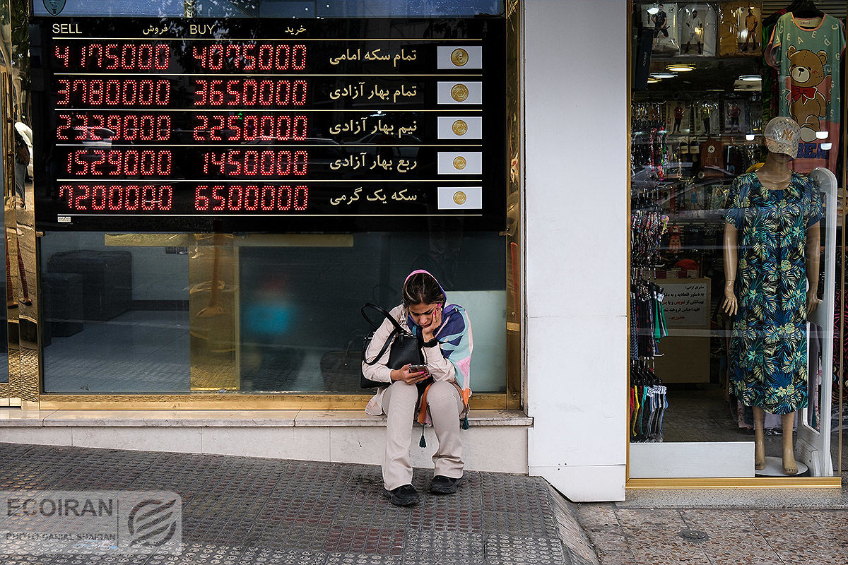 دلار منفی شد؛ طلا منفی‌تر/ منفی‌های بازار سهام خریدار داشت