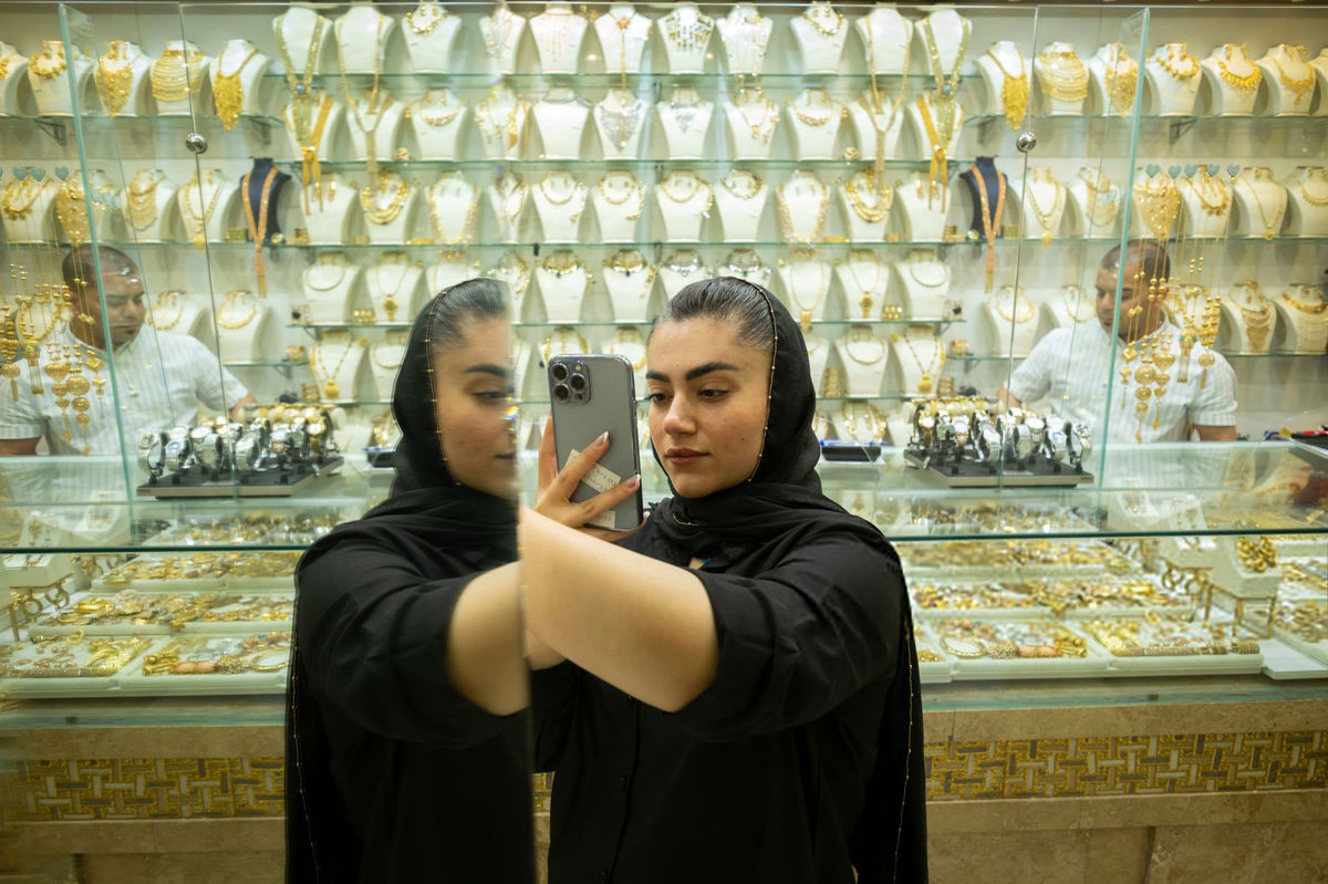 سقفهای جدید طلا، ذهن معاملهگران را به اشتباه میاندازد سقفهای جدید طلا، ذهن معاملهگران را به اشتباه میاندازد