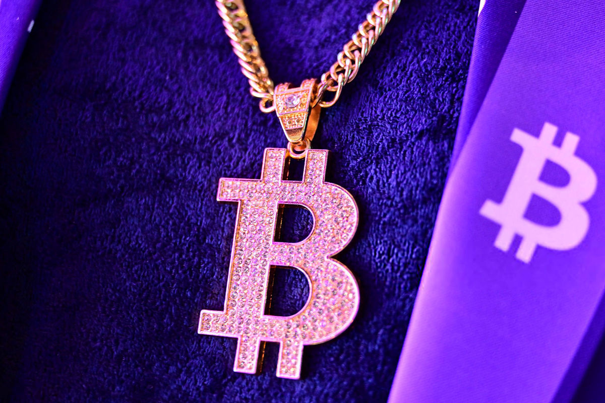 صعود بیت‌کوین در دل طوفان بازارهای سنتی؛ روایت یک تضاد بزرگ