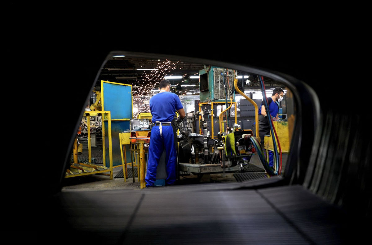 فرمان ایست «سران» به خصوصیسازی سایپا فرمان ایست «سران» به خصوصیسازی سایپا