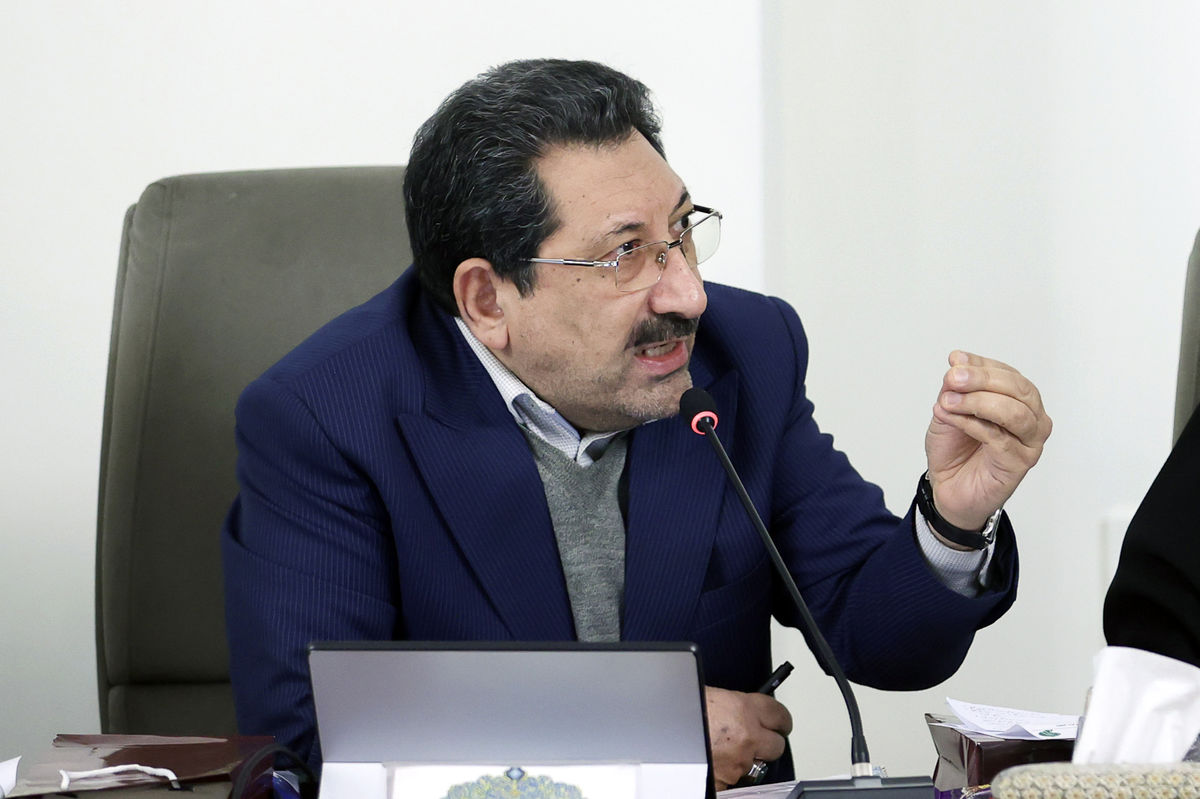 واگذاری خودروسازان در پیچ ابهام ؛ وزیر صمت: واگذاری در جریان است