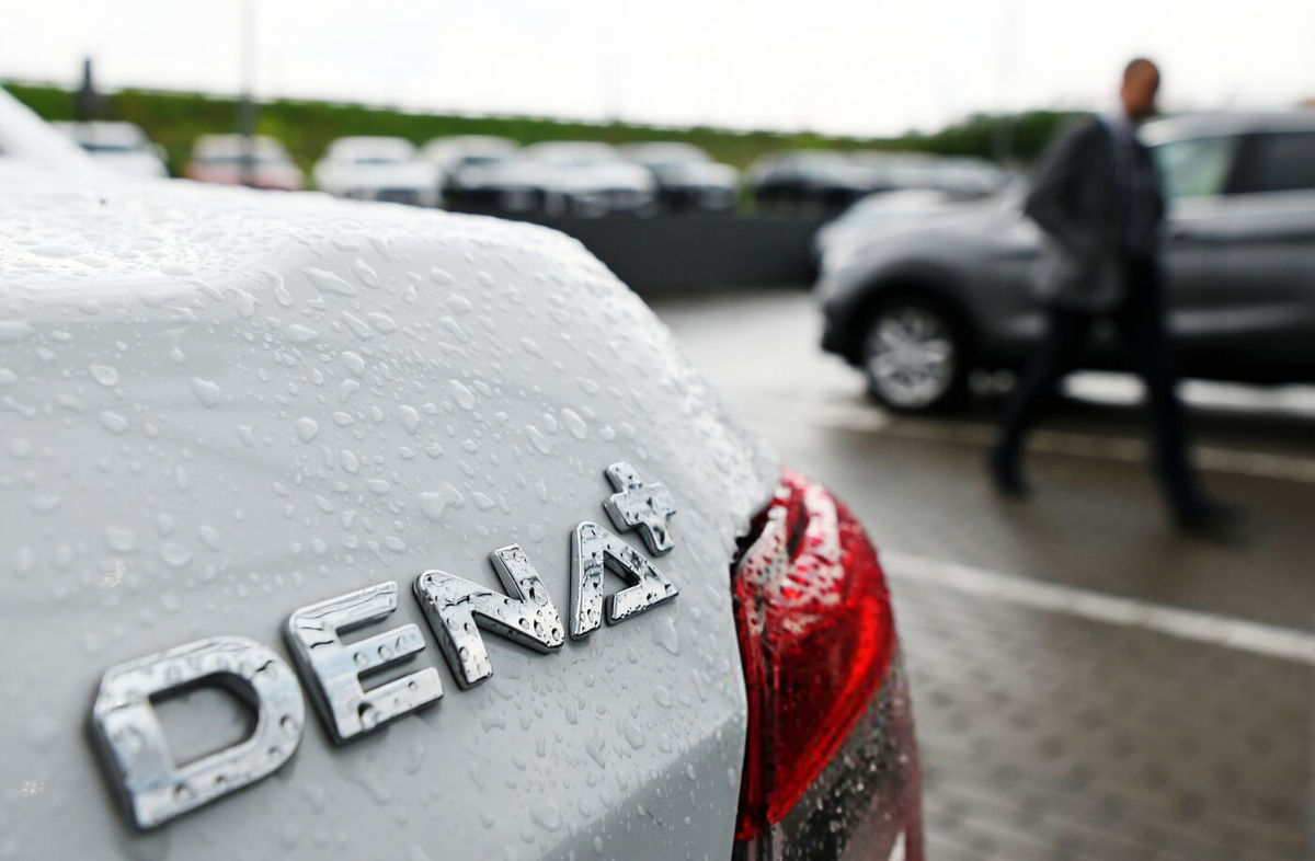 بازگشت دنا پلاس به کانال 800 میلیونیها / نوسان در بازار خودرو پس از چند روز آرامش +جدول قیمت بازگشت دنا پلاس به کانال ۸۰۰ میلیونیها / نوسان در بازار خودرو پس از چند روز آرامش +جدول قیمت