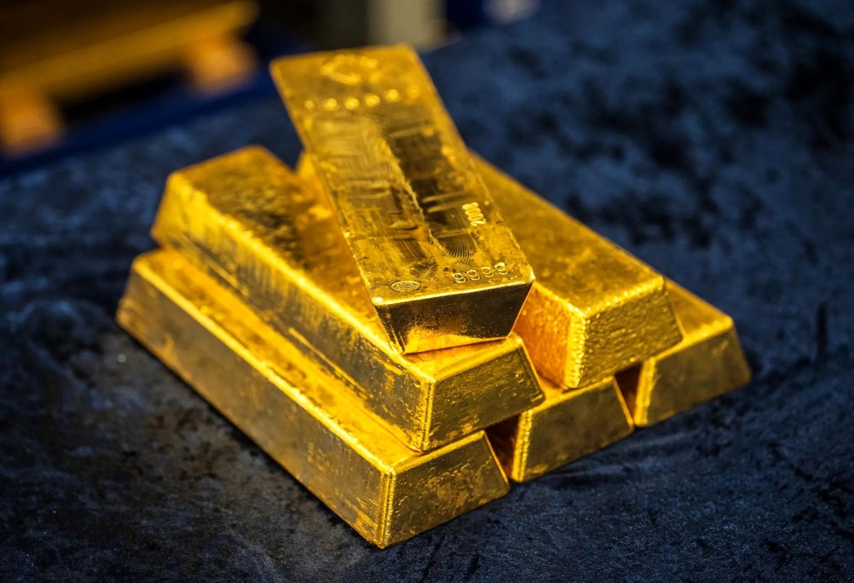 طلای جهانی همچنان در مسیر نزولی؛ آیا نرخ فلز زرد ثابت می‌شود؟