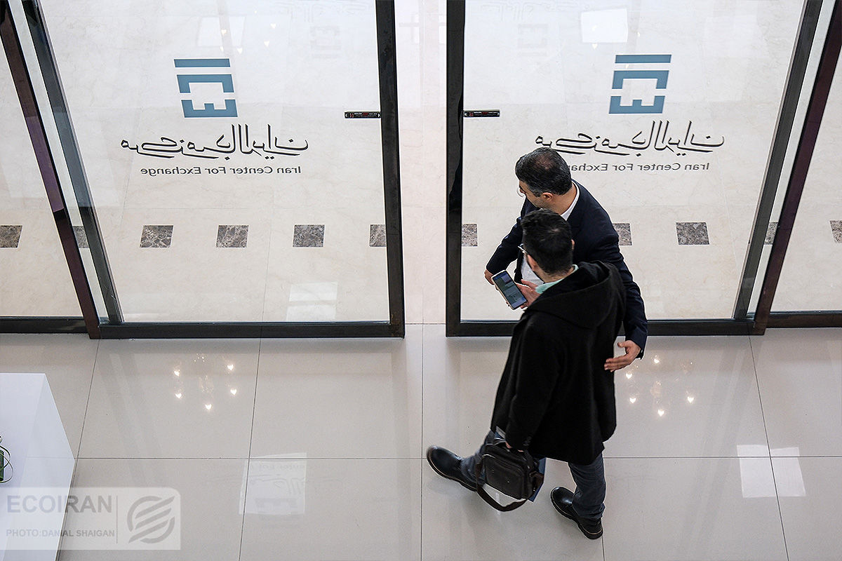 عبور تامین ارز از ۹ میلیارد دلار؛  کالاهای اساسی و دارو در اولویت اول