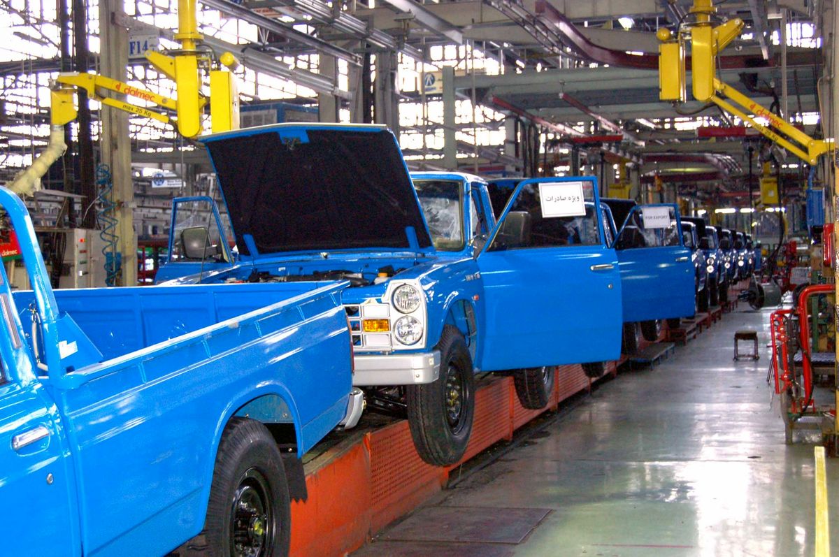 نیسان آبی از خط پایان برگشت