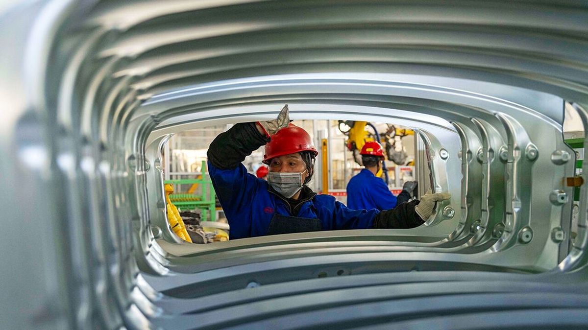 وقتی خودروهای برقی چین خودشان را هم می‌ترسانند