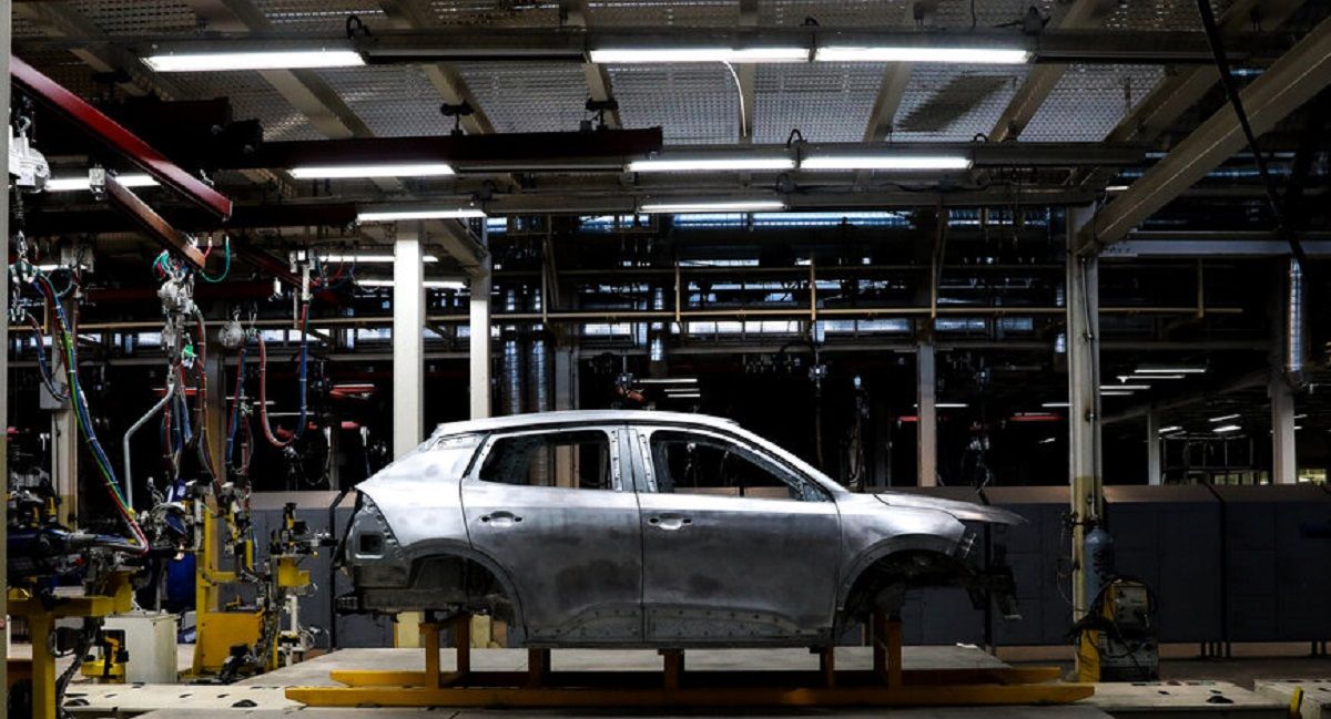 تجربه ناموفق خصوصی‌سازی ایران‌خودرو و سایپا؛ نیاز بازار بیش از تولید فعلی است