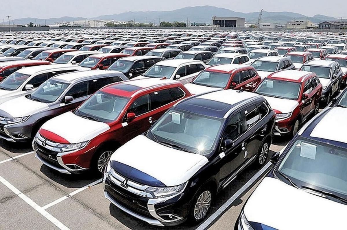 ترخیص خودروهای وارداتی سرعت گرفت ترخیص خودروهای وارداتی سرعت گرفت