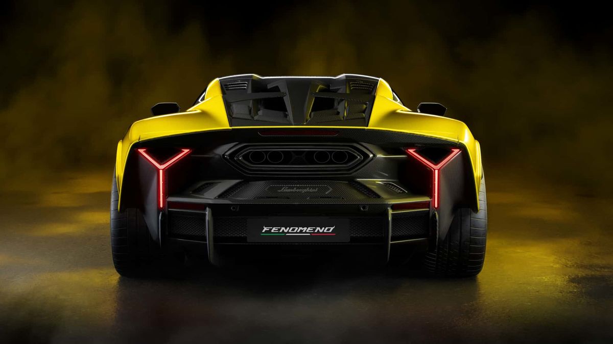 لامبورگینی فنومنو با ۱۰۶۵ اسب‌بخار رونمایی شد