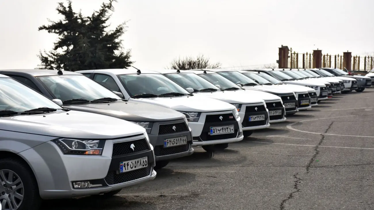 آخرین قیمت خودروهای داخلی و وارداتی امروز سه‌شنبه ۱۱ آذر ۱۴۰۴/ این خودروی داخلی امروز ۶۰ میلیون گران‌تر شد