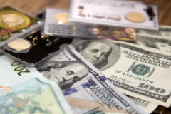 آخرین قیمت طلا و دلار امروز یک شنبه ۱۲ بهمن/ همه قیمت ها کاهشی شدند + جدول