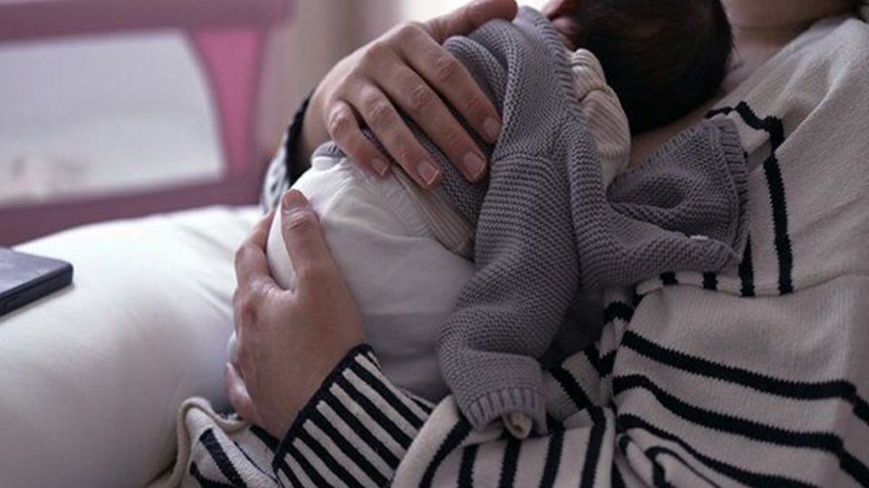 از بیخوابی تا افکار خودآسیبرسان؛ نشانههای افسردگی پس از زایمان خبرنامه دانشجویان ایران - افسردگی پس از زایمان و چالشهای آن - صاحبخبر