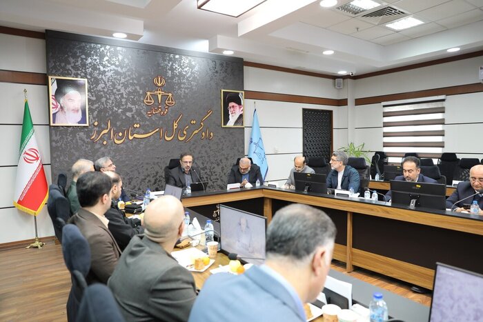 پیگیری مشکلات زیست محیطی بزرگترین شهرک صنعتی ایران در البرز