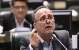 بازسازی فولاد مبارکه و فولاد خوزستان یک ضرورت فوری است / نقش بورس صرفاً جمع‌آوری سرمایه نیست