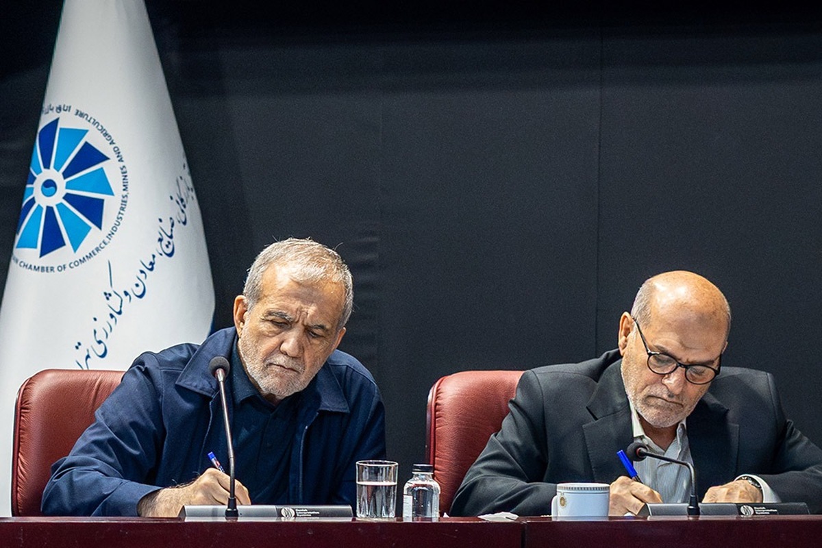 دستور رئیسجمهور برای بررسی طلب چهار میلیارد یورویی واردکنندگان کالاهای اساسی دستور رئیسجمهور برای بررسی طلب چهار میلیارد یورویی واردکنندگان کالاهای اساسی