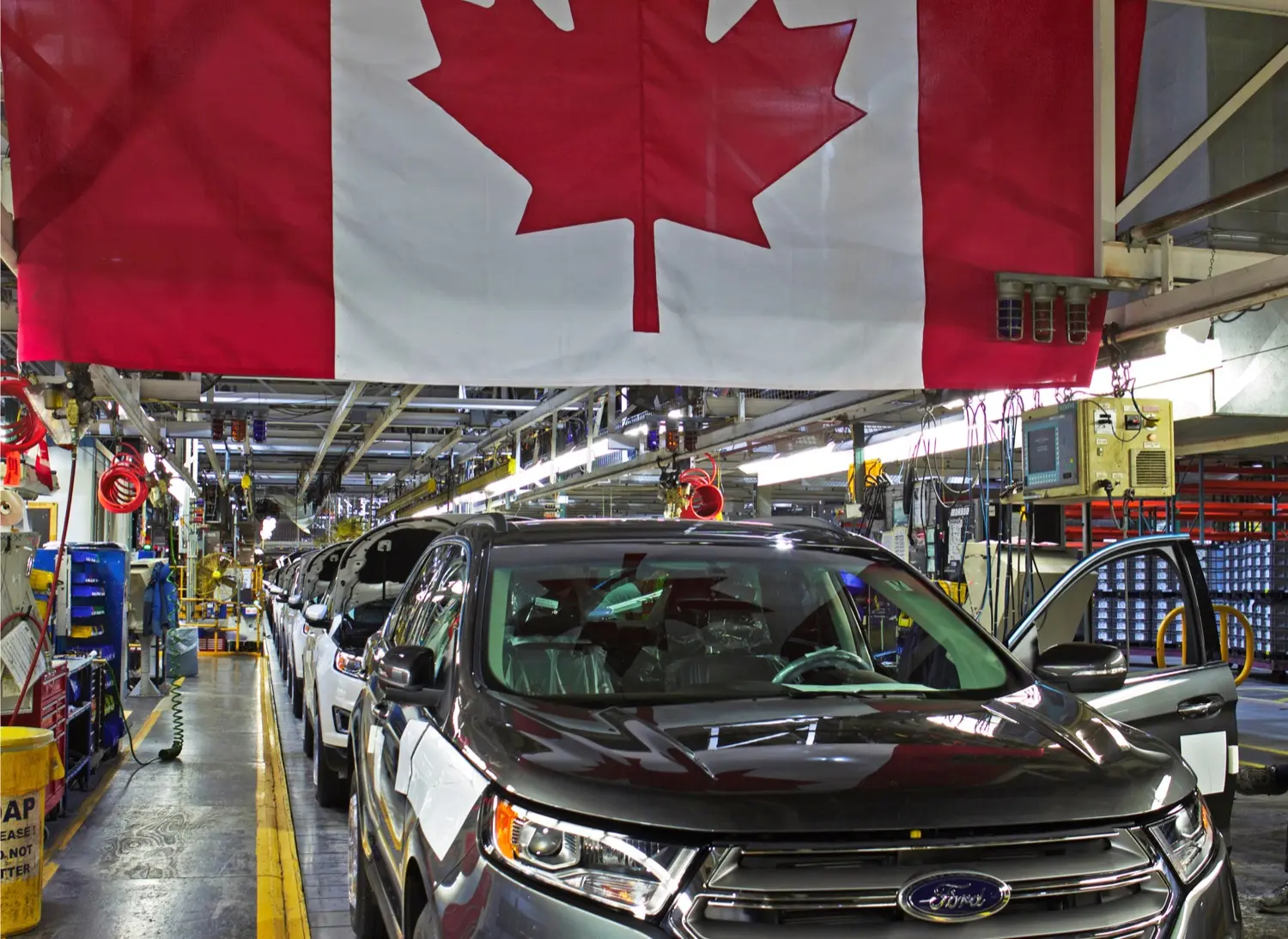 خودزنی خودرویی ترامپ در تقابل با کانادا Ford-Oakville-Ontario-Canada-Assembly-Plant-Exterior-007